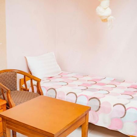 Tigers'S Apartment Hotel 布琼布拉 外观 照片