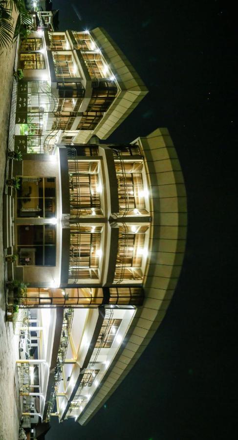 Tigers'S Apartment Hotel 布琼布拉 外观 照片